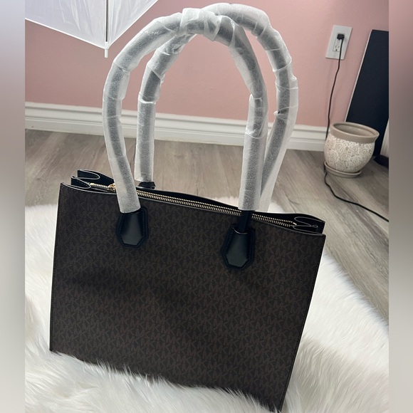 Michael Kors Brown and Black Mercer Tote ✨brand new✨ - Picture 10 of 11